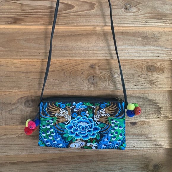 Boho Embroidered Flower Peruvian Crossbody Bag - Picture 2 of 9